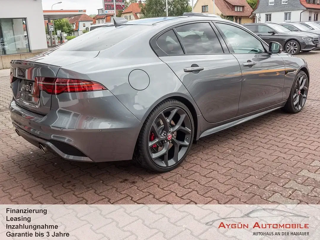 Jaguar XE P300 4x4 R-Dynamic Black - Thumbnail 12
