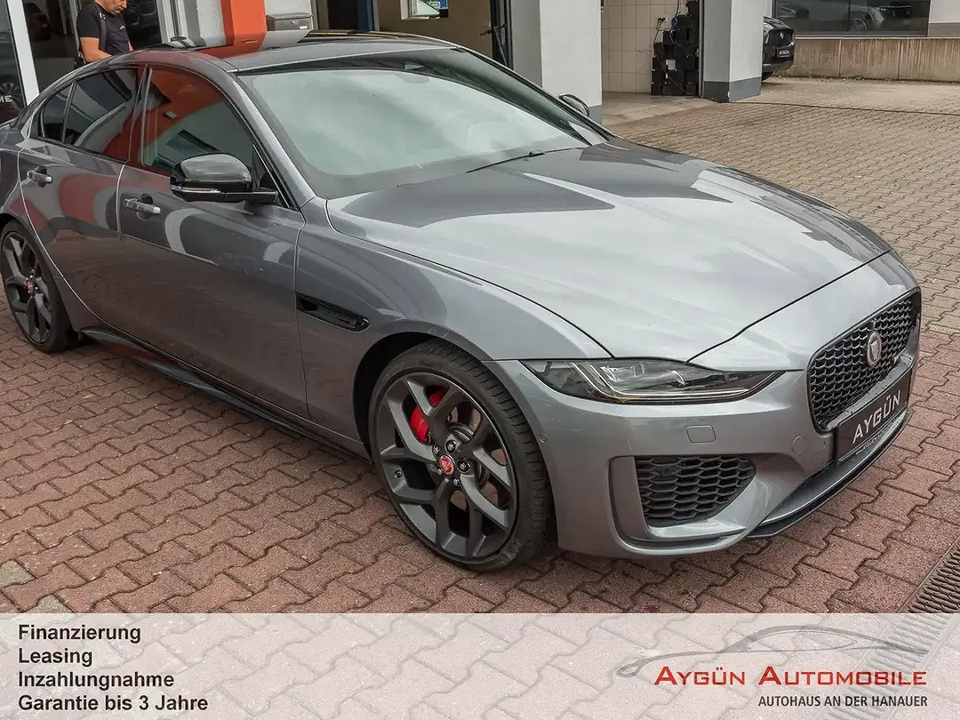 Jaguar XE P300 4x4 R-Dynamic Black - Thumbnail 13