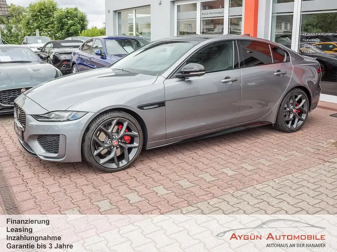 Jaguar XE P300 4x4 R-Dynamic Black - Thumbnail 3