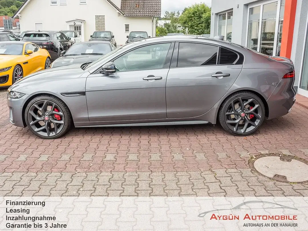 Jaguar XE P300 4x4 R-Dynamic Black - Thumbnail 5