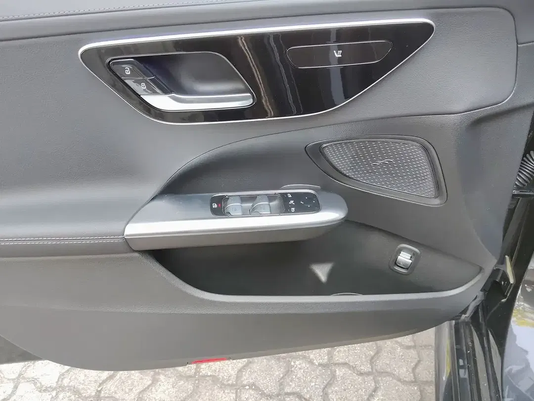 Mercedes-Benz C 180 AMG Line - foto 14