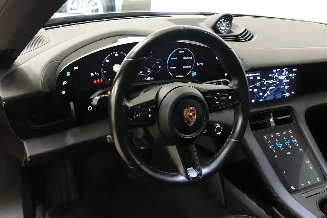 Porsche Taycan Sport Chrono - Thumbnail 11