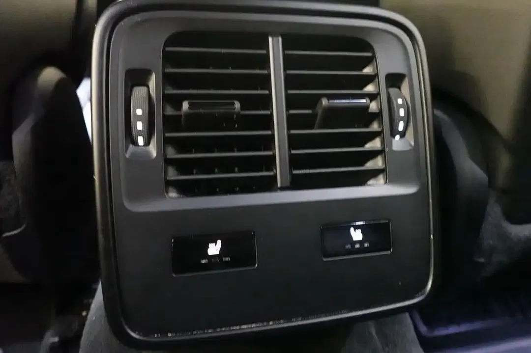 Porsche Taycan Sport Chrono - Thumbnail 12