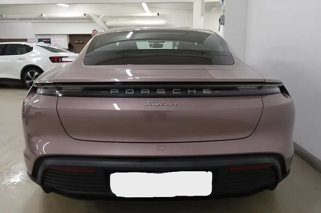 Porsche Taycan Sport Chrono - Thumbnail 7