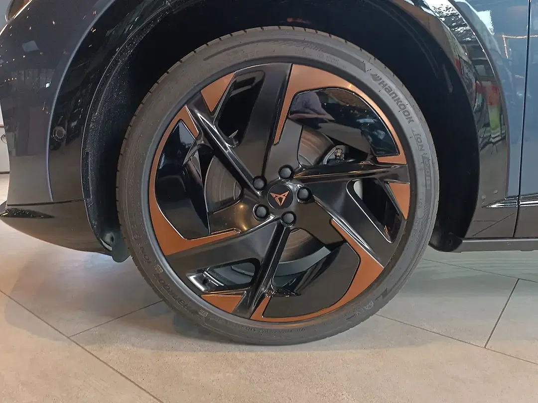 CUPRA Tavascan VZ - Thumbnail 6