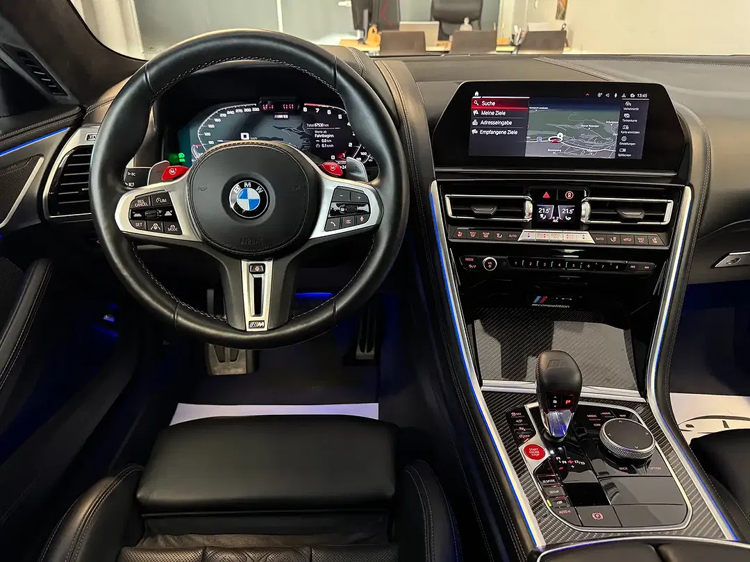BMW M8 Competition - foto 8