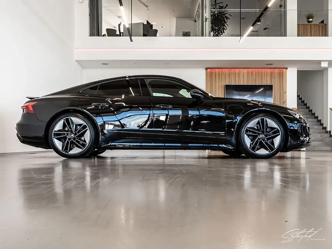 Audi e-tron GT quattro - Thumbnail 20