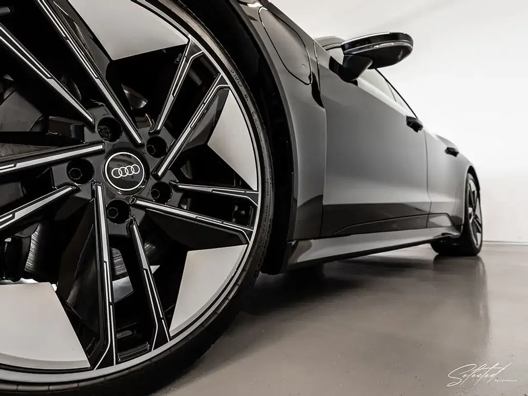 Audi e-tron GT quattro - Thumbnail 3