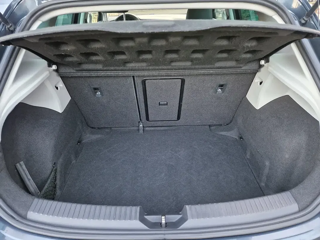 SEAT Leon 1.6 TDI - Thumbnail 10