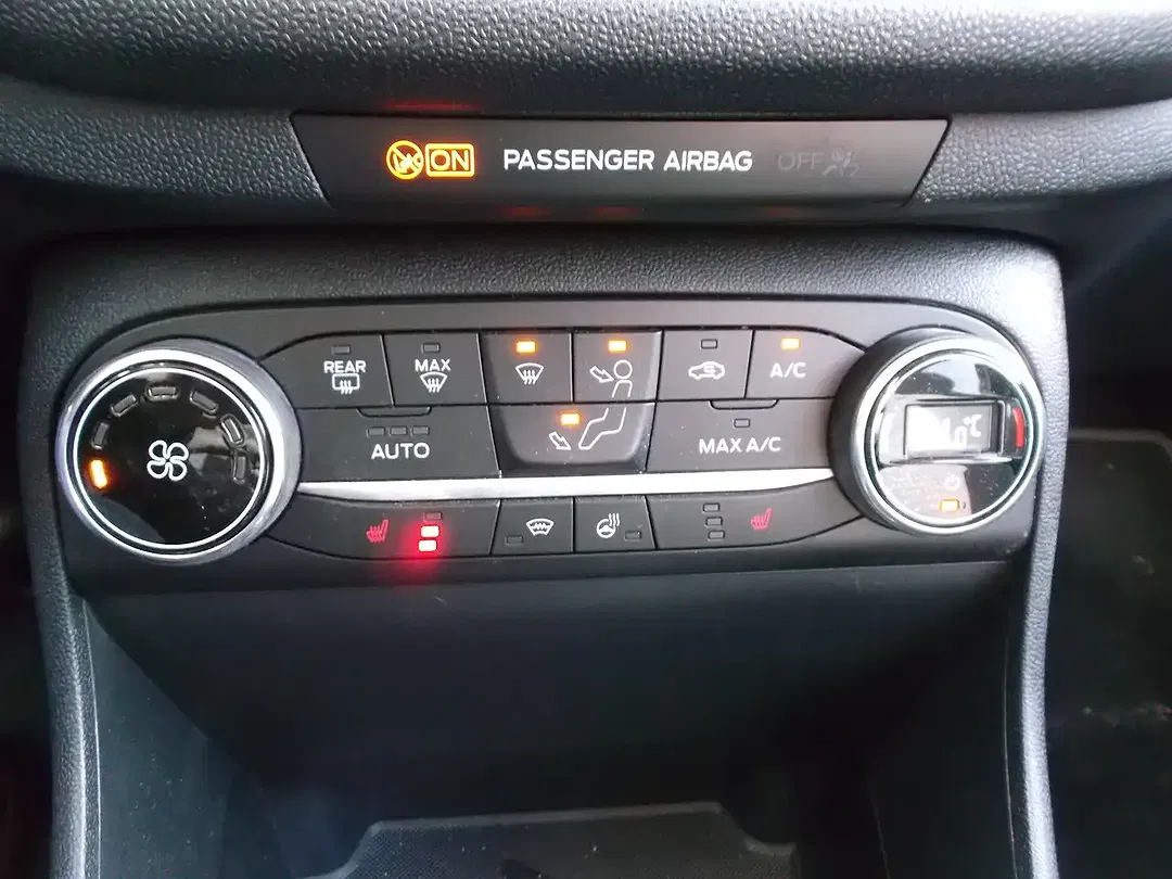 Ford Fiesta Titanium - Thumbnail 13