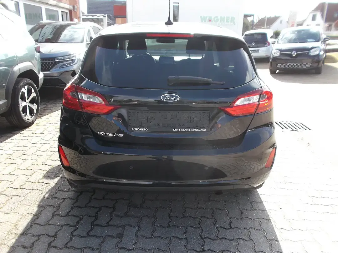 Ford Fiesta Titanium - Thumbnail 4