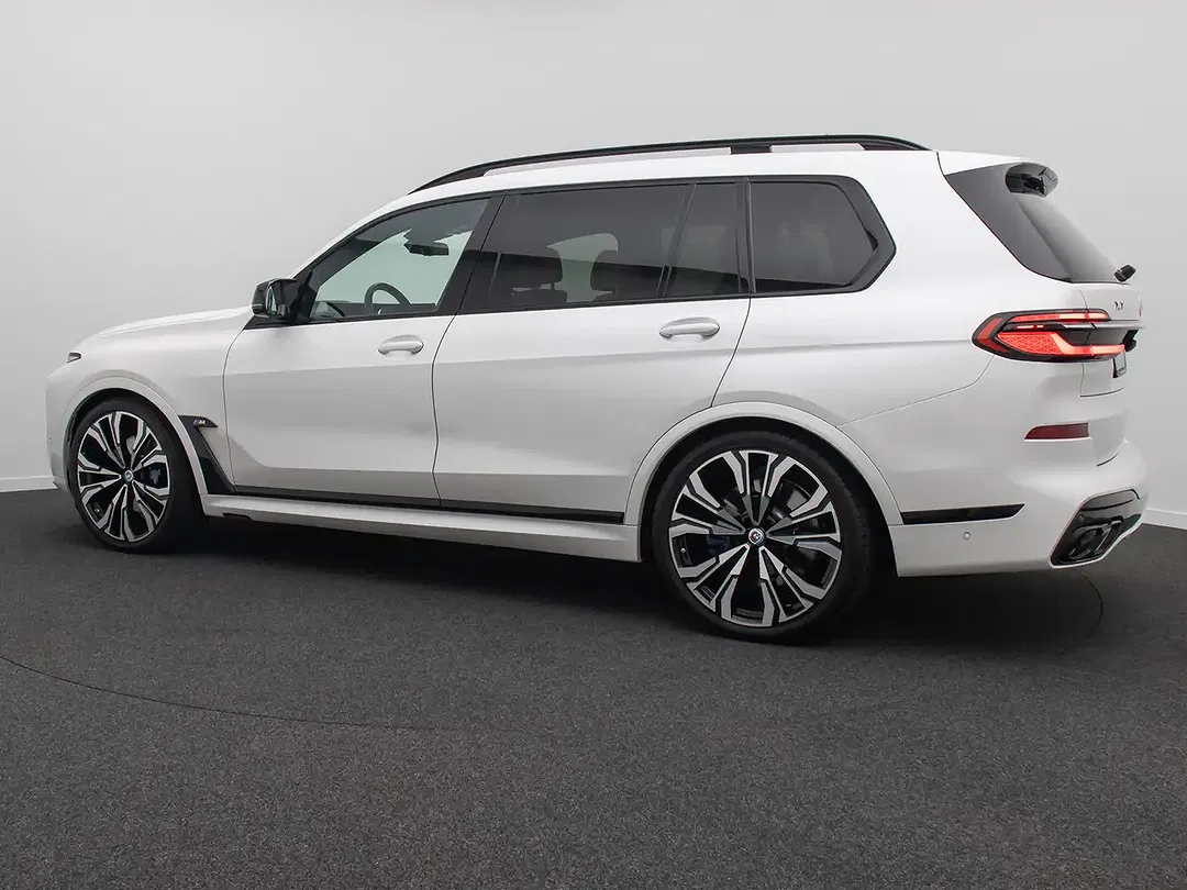 BMW X7 M Individual - Thumbnail 10