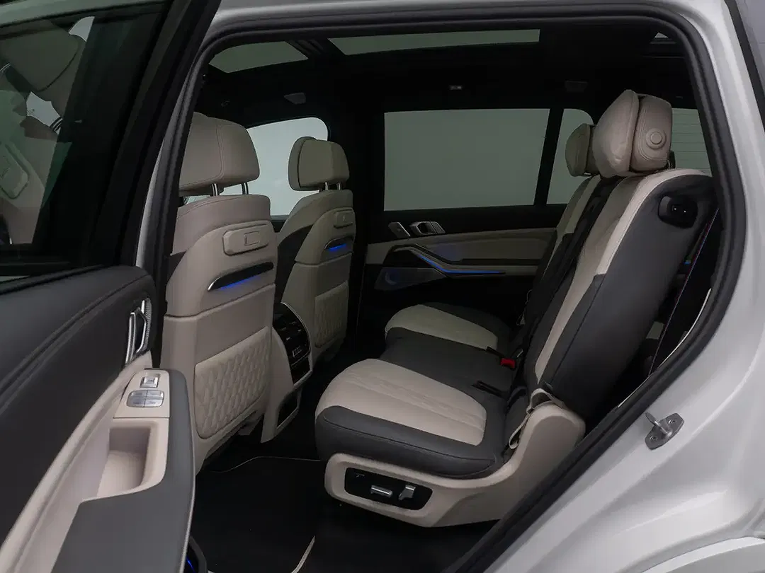 BMW X7 M Individual - Thumbnail 25