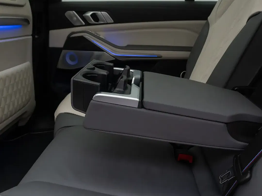 BMW X7 M Individual - Thumbnail 27