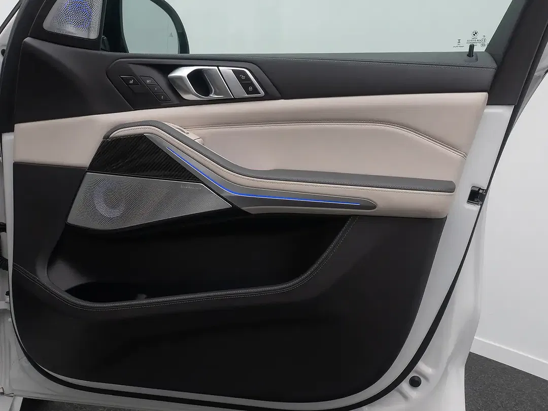 BMW X7 M Individual - Thumbnail 32