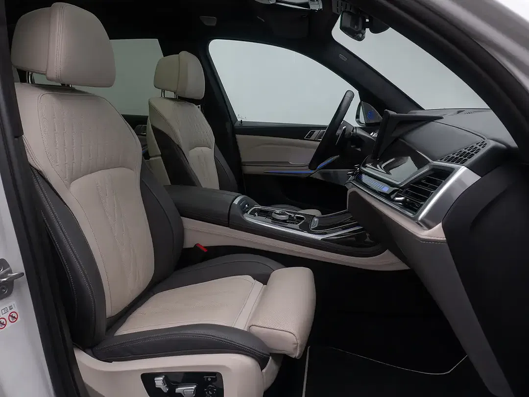 BMW X7 M Individual - Thumbnail 37