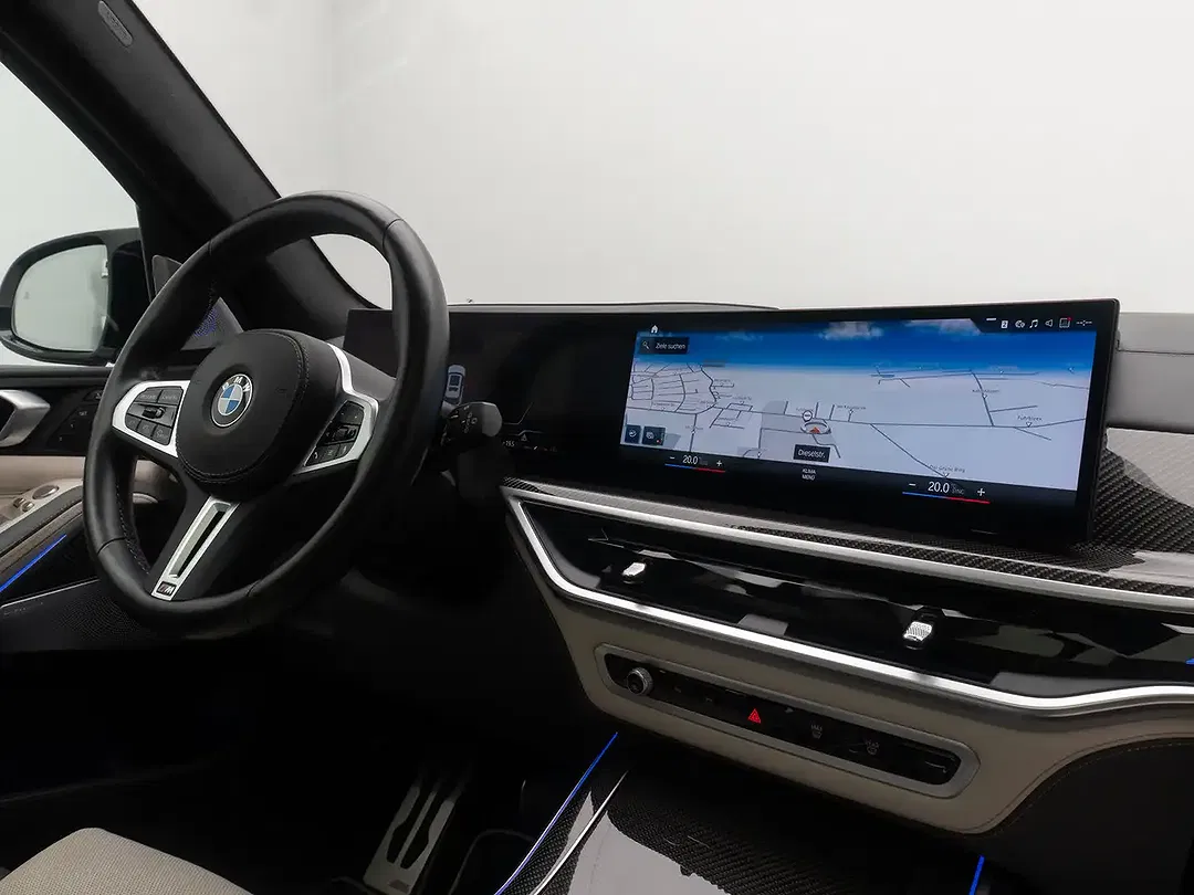 BMW X7 M Individual - Thumbnail 38