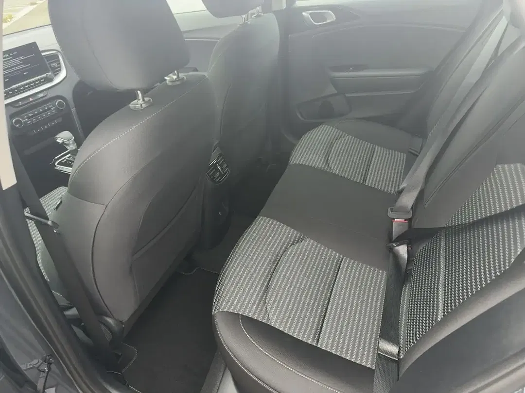 Kia Ceed / cee'd 1.5 T-GDI DCT Vision - Thumbnail 8