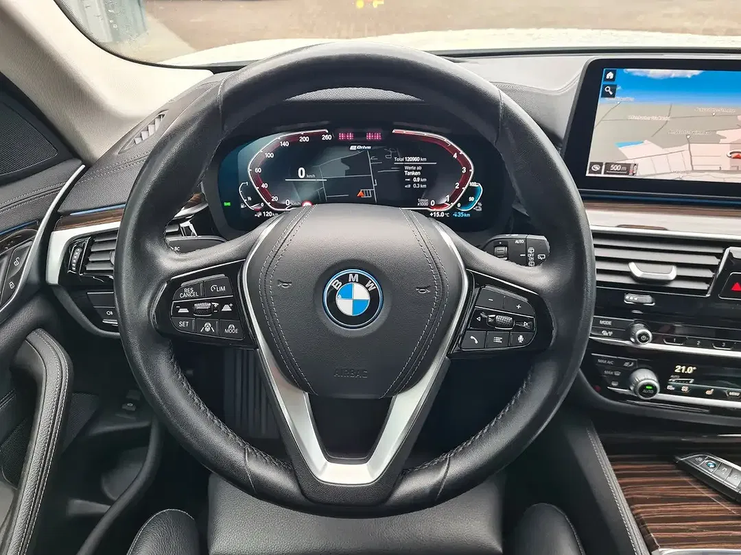 BMW 530 xDrive Luxury Line - Thumbnail 12
