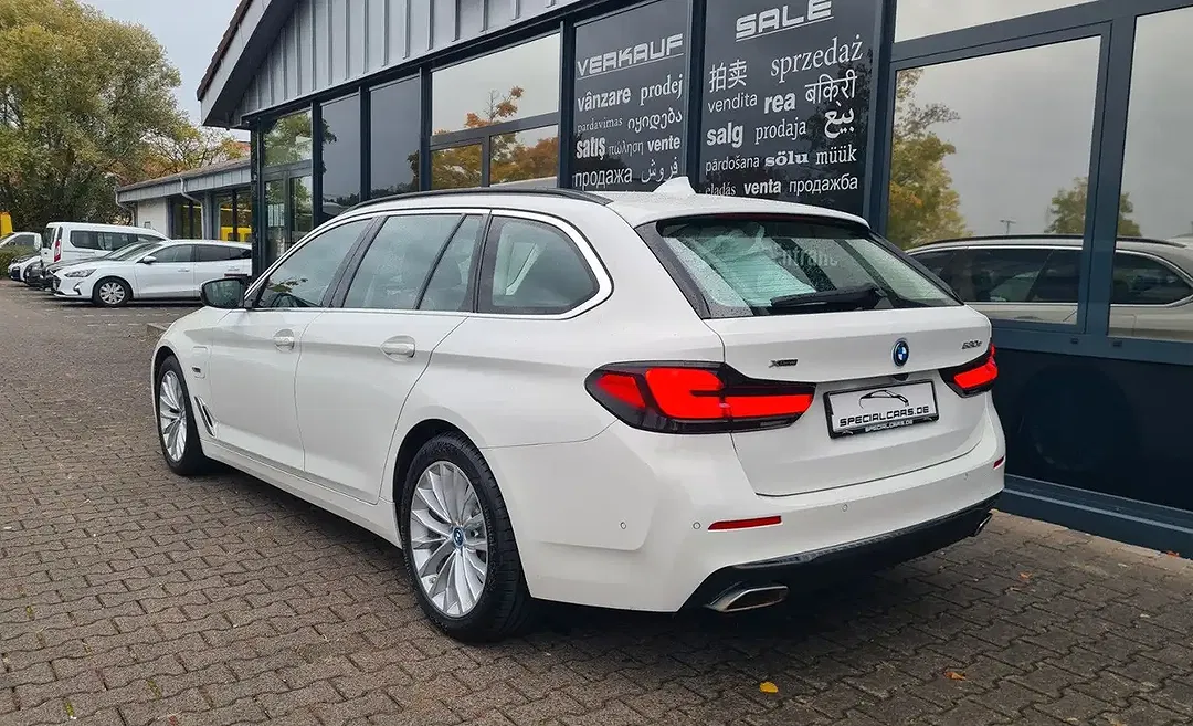 BMW 530 xDrive Luxury Line - Thumbnail 5
