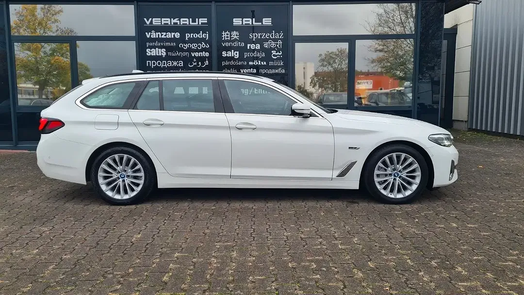 BMW 530 xDrive Luxury Line - Thumbnail 9