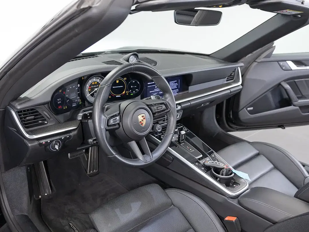 Porsche 911 Turbo S Cabriolet - Thumbnail 10