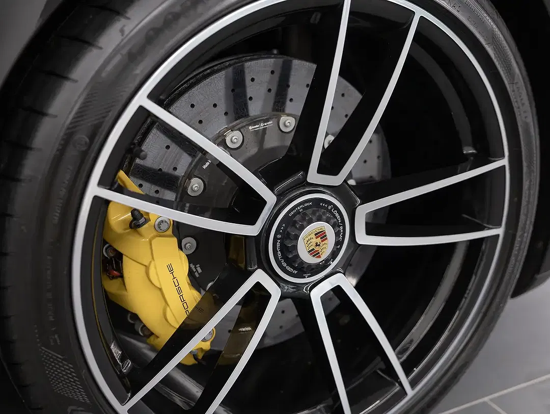Porsche 911 Turbo S Cabriolet - Thumbnail 13