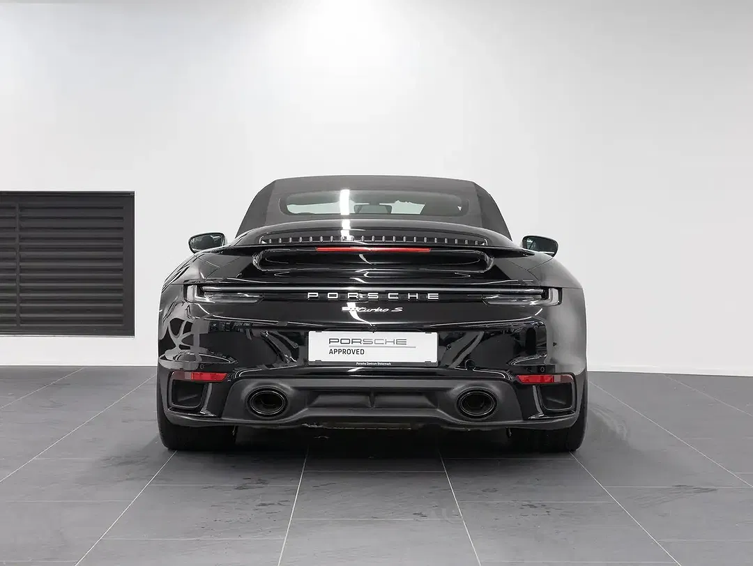 Porsche 911 Turbo S Cabriolet - Thumbnail 8
