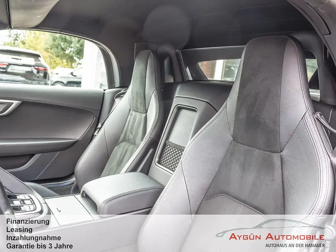 Jaguar F-Type P300 Cabriolet - Thumbnail 10