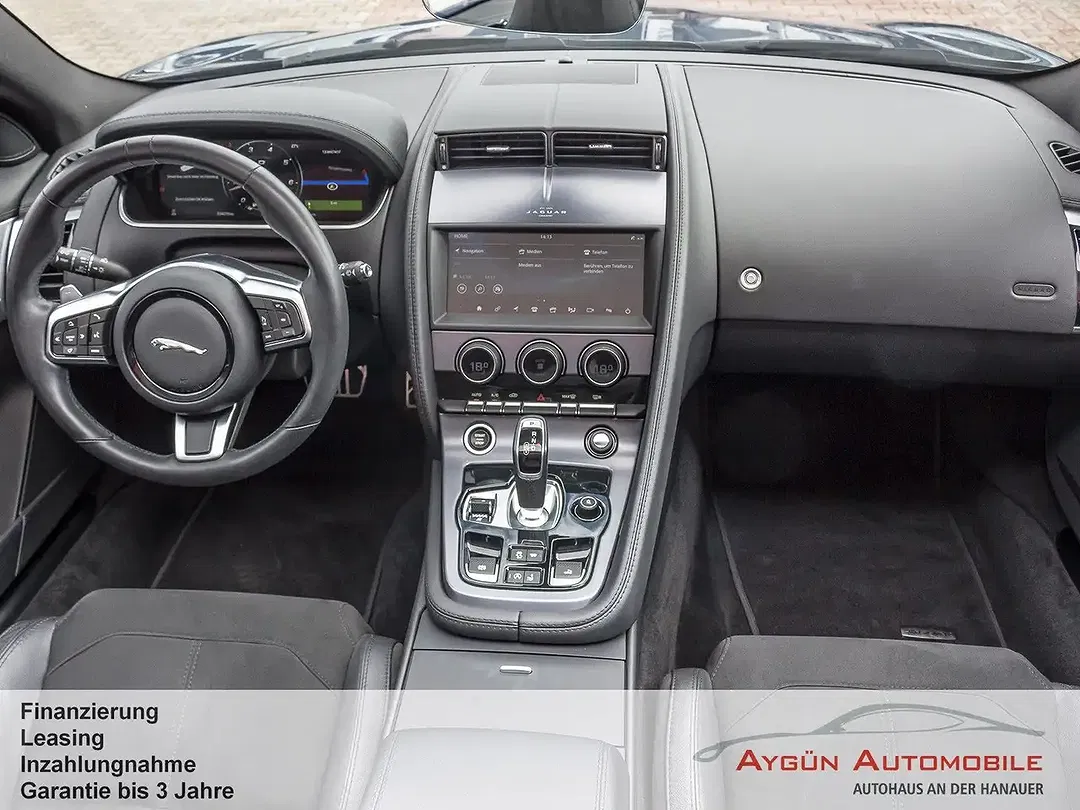 Jaguar F-Type P300 Cabriolet - Thumbnail 14