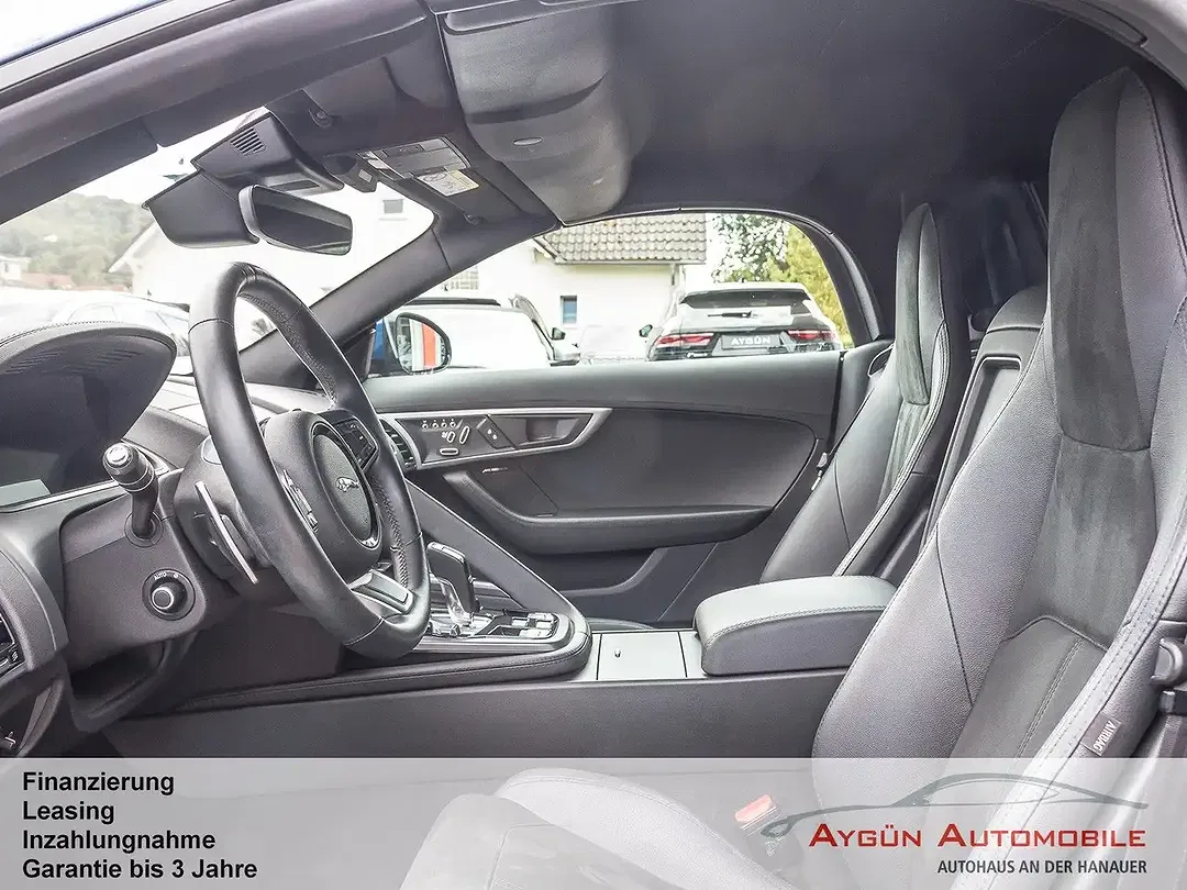 Jaguar F-Type P300 Cabriolet - Thumbnail 9