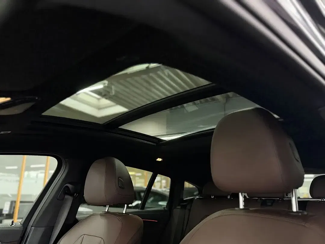 BMW X4 M - Thumbnail 21