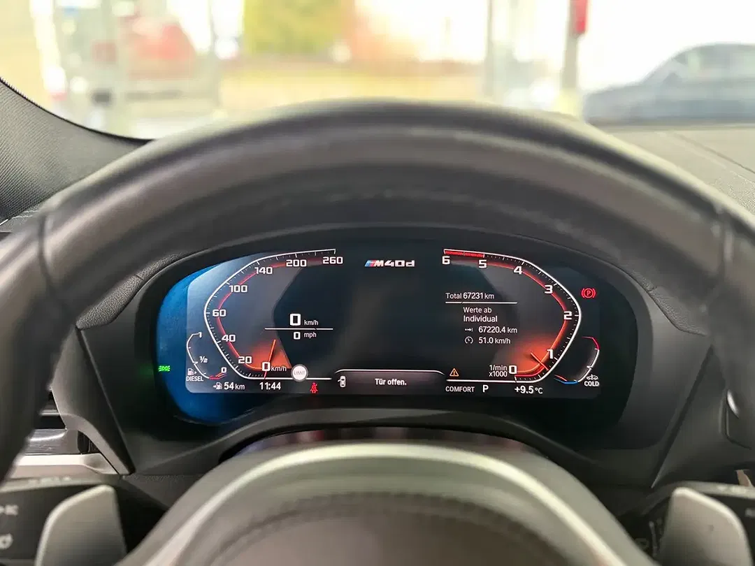 BMW X4 M - Thumbnail 29