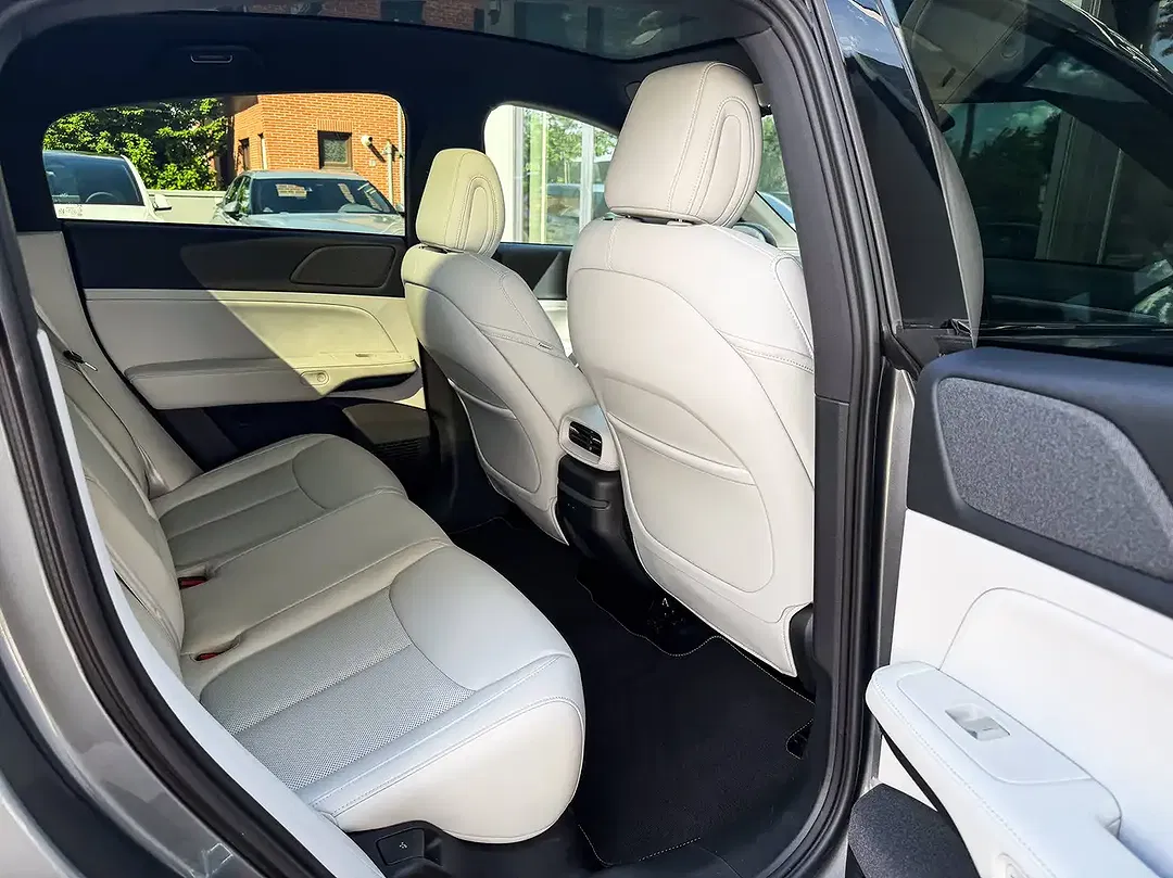 Xpeng G6 RWD Standard Range - Thumbnail 13