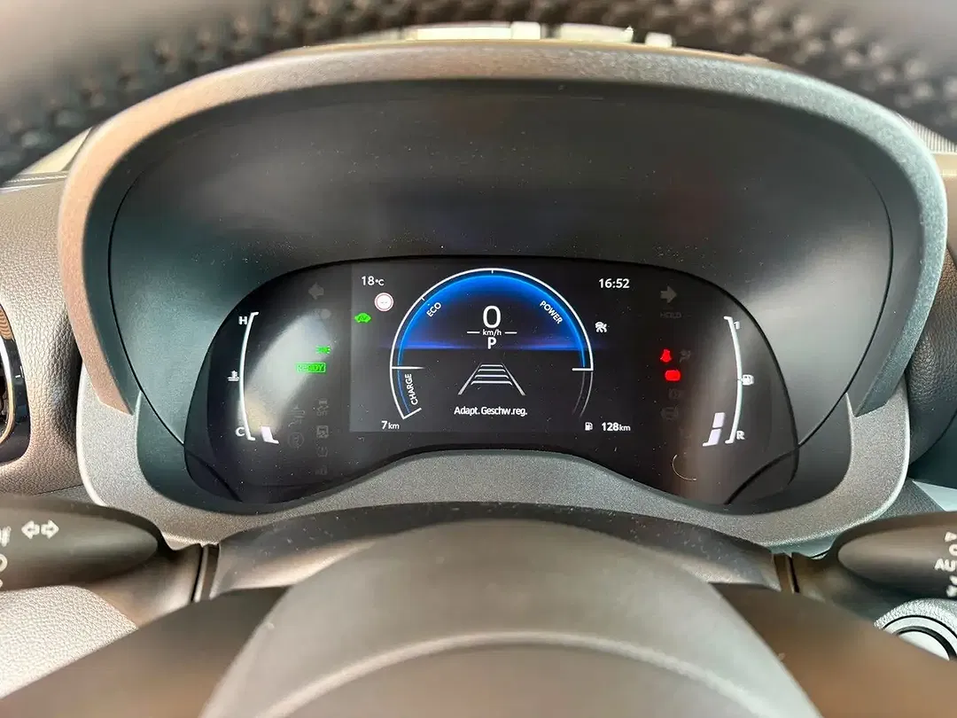 Toyota Yaris Hybrid Teamplayer - Thumbnail 13