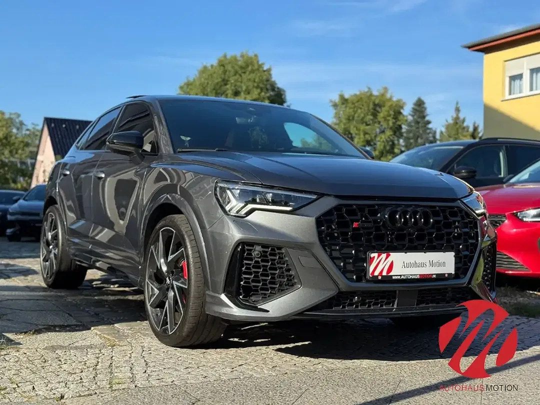 Audi RS Q3 2.5 TFSI quattro Matrix LED Sportback - Thumbnail 3