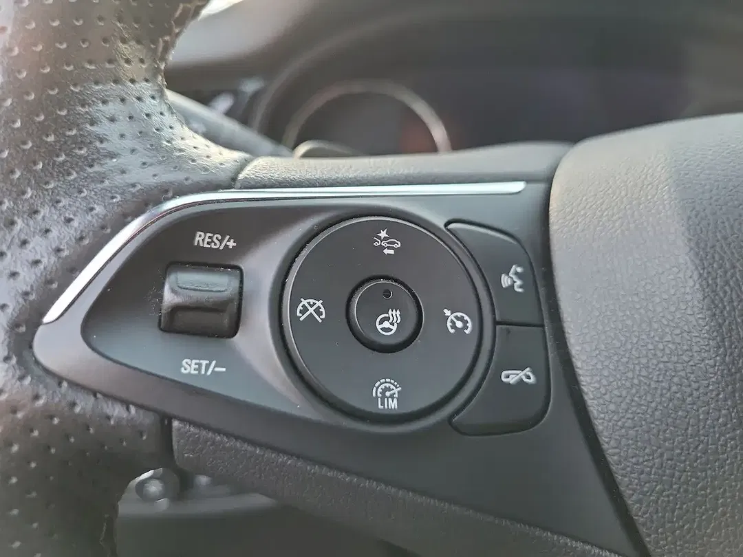 Opel Insignia Premium - Thumbnail 13