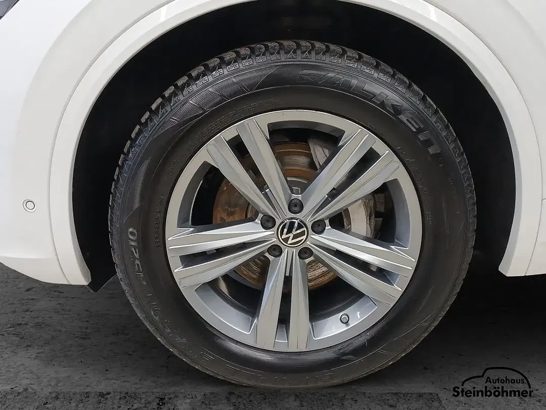 Volkswagen Touareg R-Line - Thumbnail 13