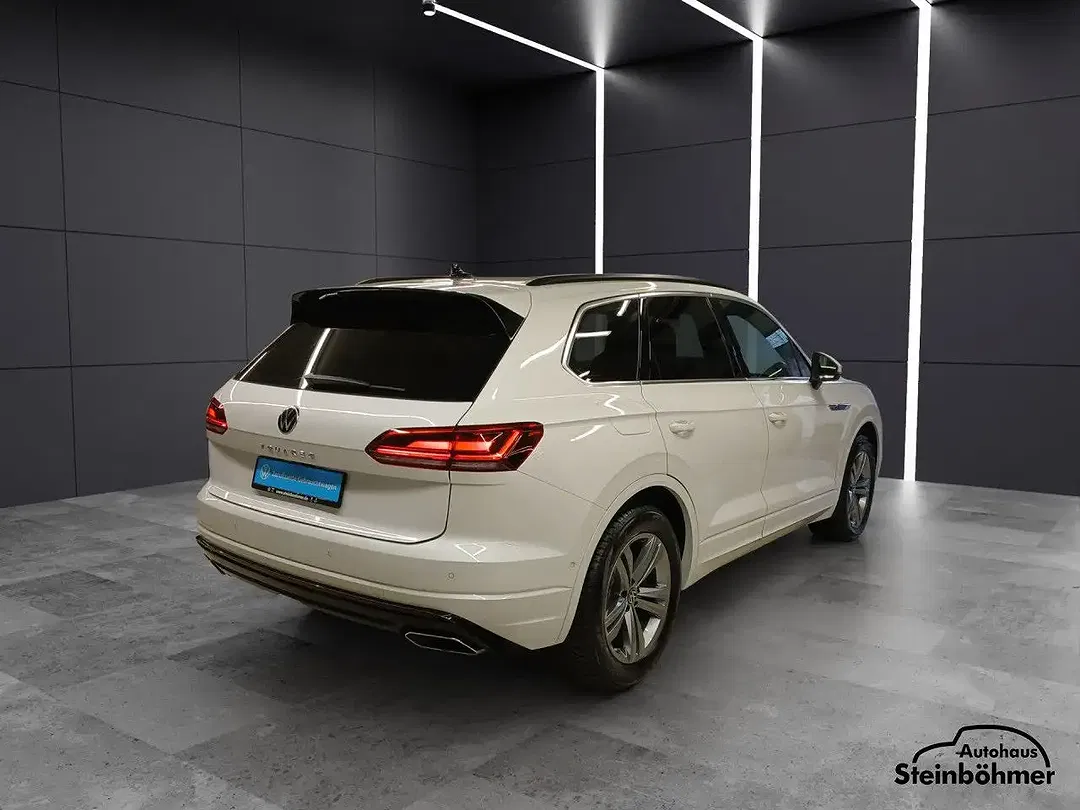 Volkswagen Touareg R-Line - Thumbnail 8