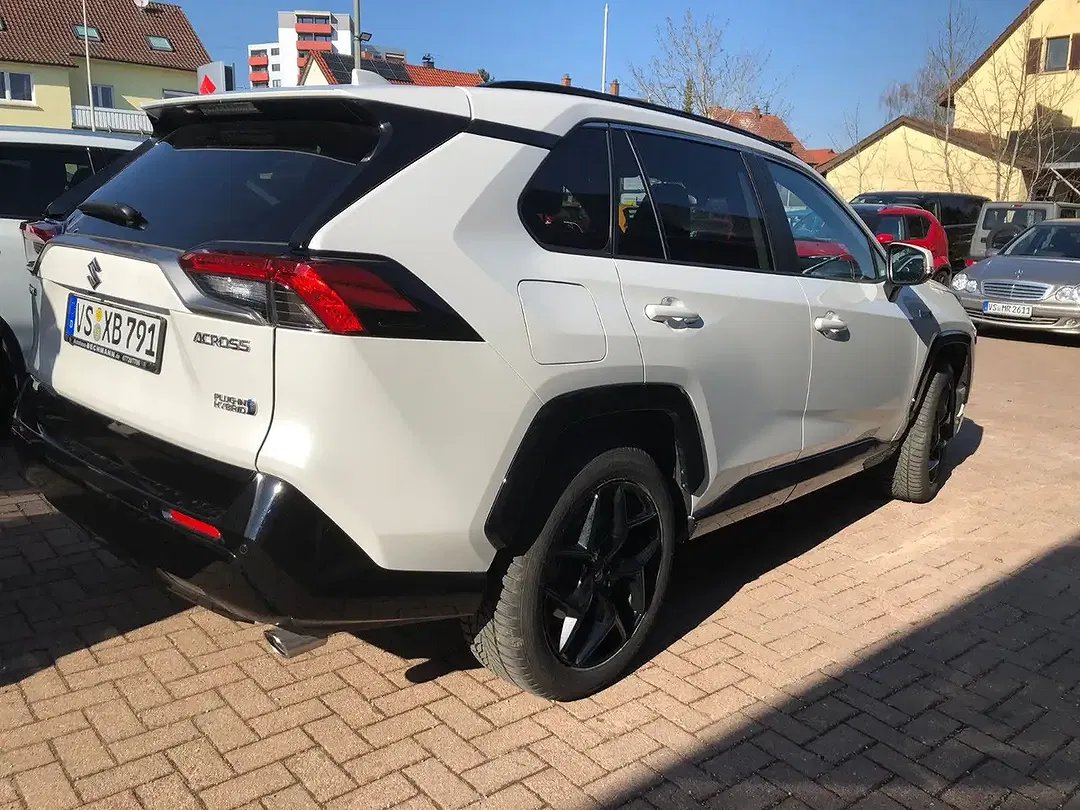 Suzuki Across Hybrid Comfort+ - Thumbnail 4