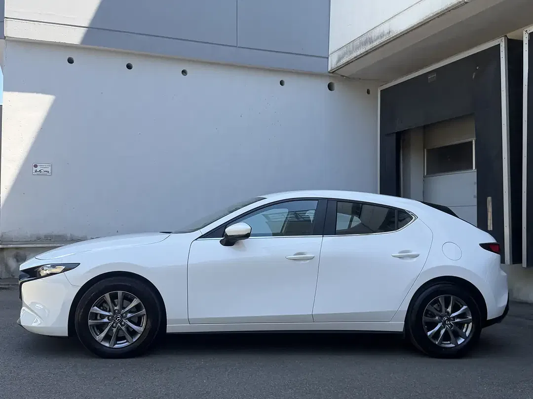 Mazda 3 2.0 e-SKYACTIV-X MHEV - Thumbnail 3
