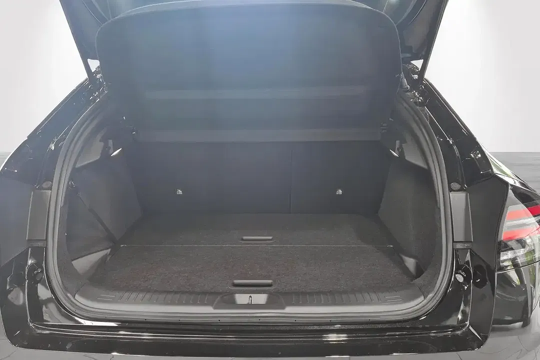 Nissan Leaf Plus - Thumbnail 10