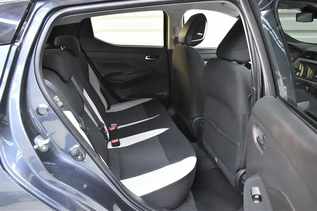 Nissan Micra Tekna - Thumbnail 12