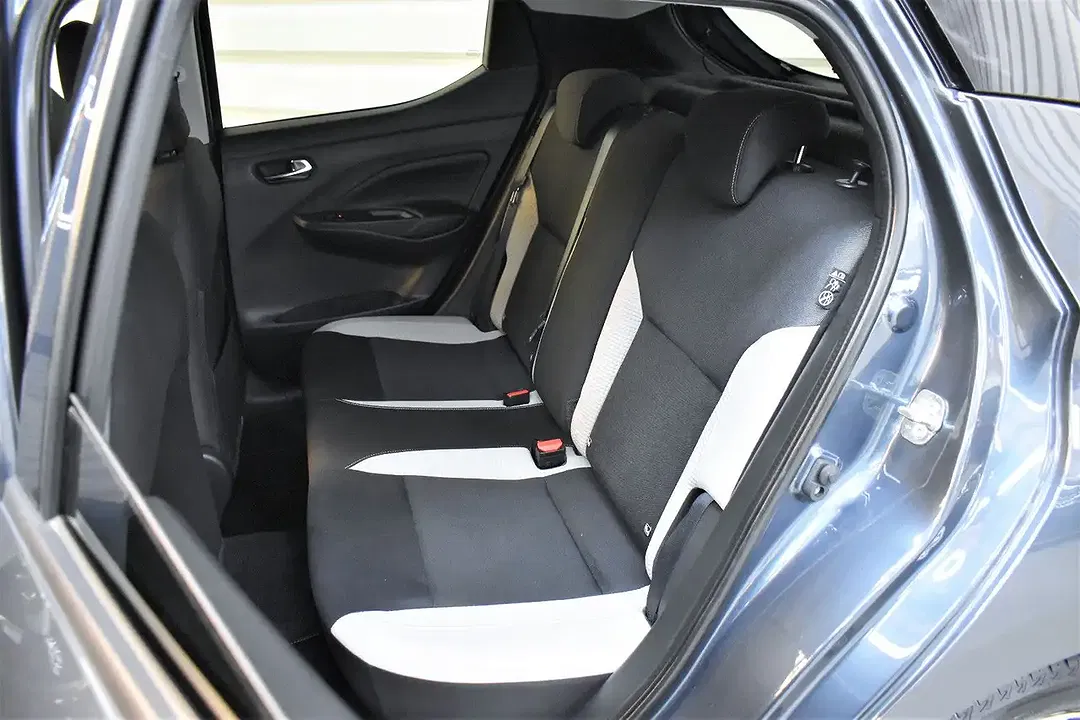 Nissan Micra Tekna - Thumbnail 13