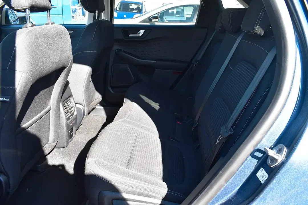 Ford Kuga PHEV Titanium - Thumbnail 11