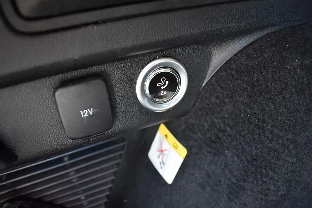 Ford Kuga PHEV Titanium - Thumbnail 13