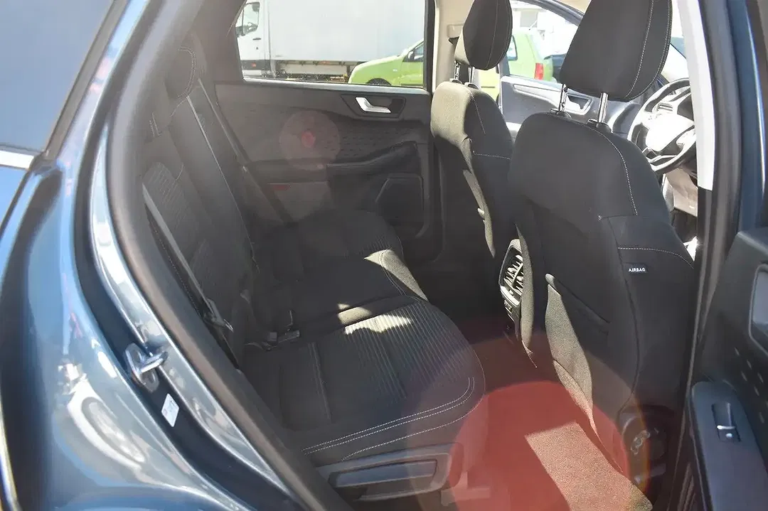 Ford Kuga PHEV Titanium - Thumbnail 14