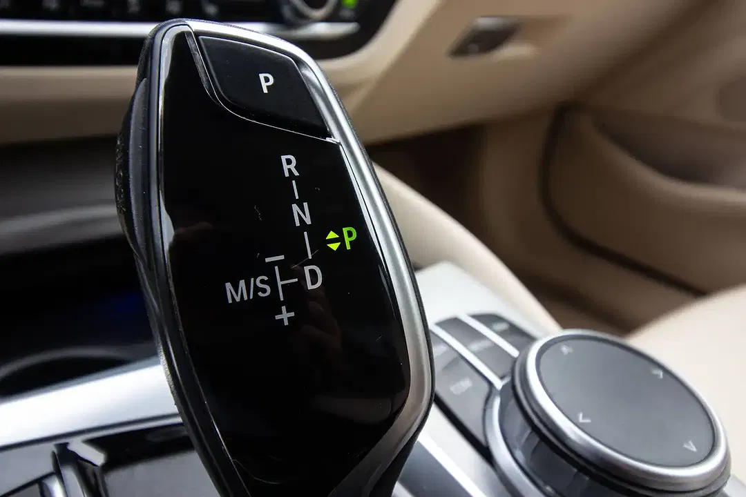BMW 530 Sport Line - Thumbnail 15