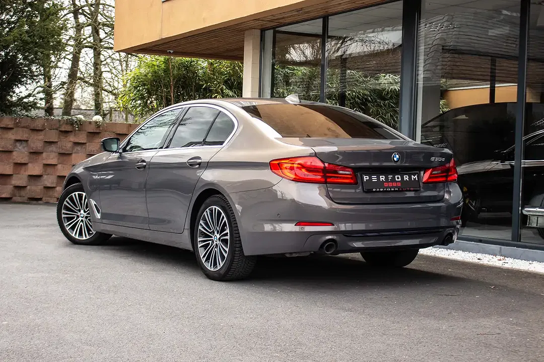 BMW 530 Sport Line - Thumbnail 4