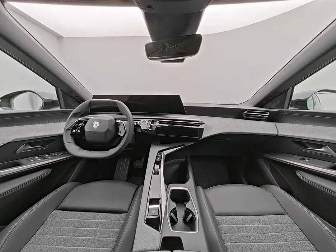 Peugeot 5008 225 PHEV Allure - Thumbnail 9